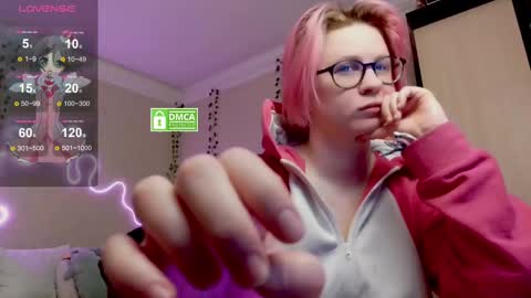 chloue and Gretta online show from February 16, 2025, 6:54 pm