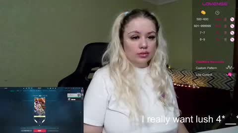 chloue and Gretta online show from February 18, 2025, 12:39 pm