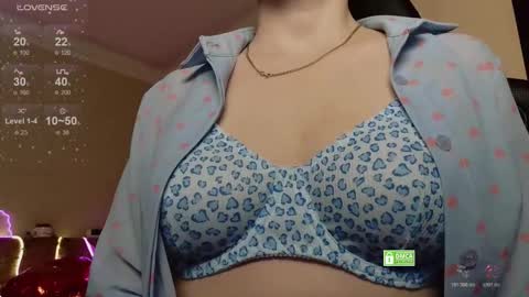 chloue and Gretta online show from March 23, 2026, 5:39 pm