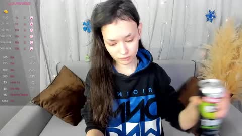 _emily__strike_ online show from December 26, 2024, 9:33 am