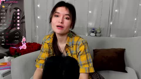 _emily__strike_ online show from February 27, 2025, 2:21 pm