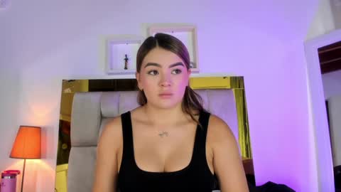 Isabella online show from January 7, 2025, 12:09 pm