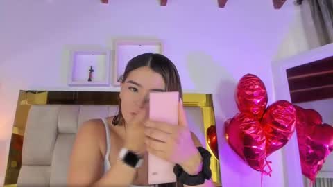 Isabella online show from February 18, 2025, 12:06 pm