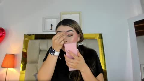 Isabella online show from February 20, 2025, 12:04 pm