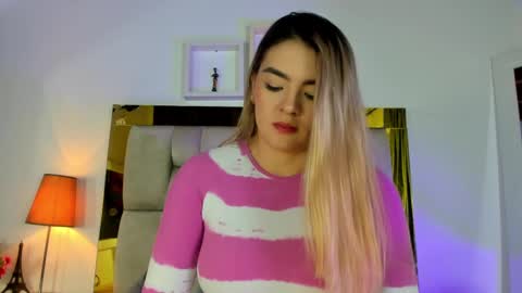 Isabella online show from March 4, 2025, 12:12 pm