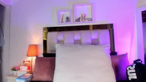 Isabella online show from January 10, 2026, 12:07 pm