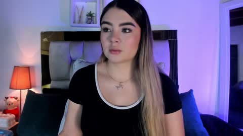 Isabella online show from February 3, 2026, 12:10 pm