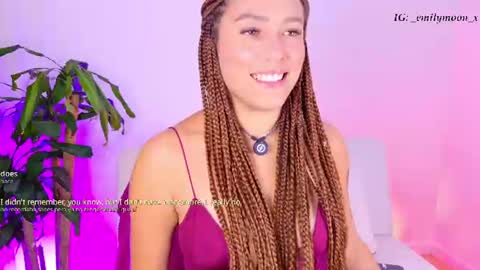 Snapshot of _emilymoon_x chatting on July 16, 2026, 1:55 am Emi online show from July 16, 2026, 1:55 am