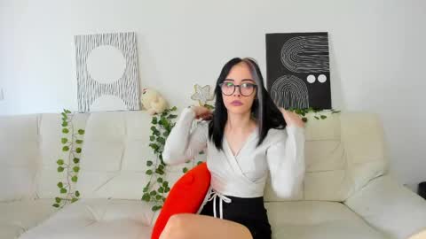 Snapshot of _emmarouse__ chatting on March 23, 2026, 8:18 am Emma online show from March 23, 2026, 8:18 am