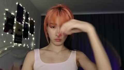 EveEva online show from March 5, 2025, 1:17 pm