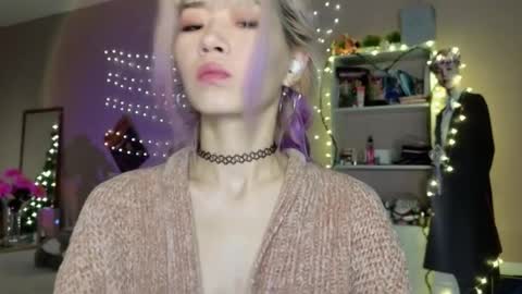 EveEva online show from January 16, 2026, 6:17 am