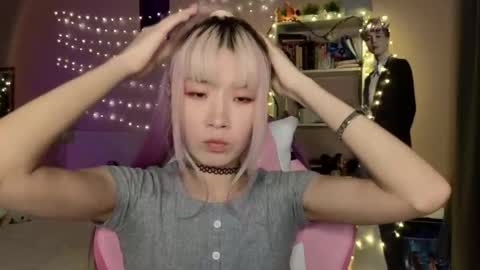 EveEva online show from February 2, 2026, 7:56 pm