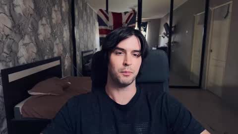 Keanu online show from October 3, 2025, 1:08 pm