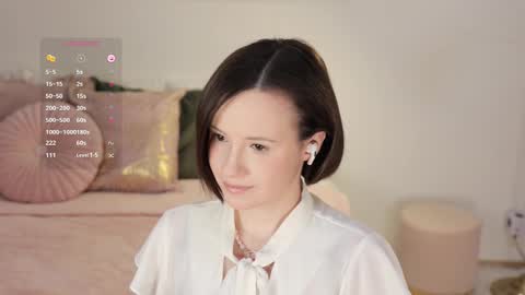 Snapshot of _female_essence_ chatting on February 27, 2025, 8:39 am Essie online show from February 27, 2025, 8:39 am