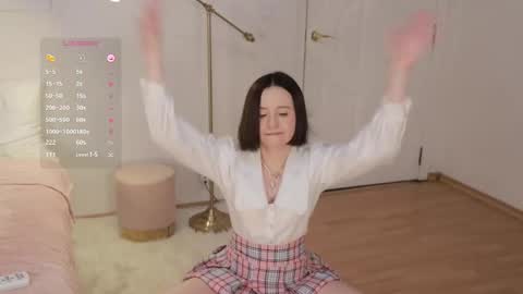 Snapshot of _female_essence_ chatting on February 28, 2025, 10:41 am Essie online show from February 28, 2025, 10:41 am