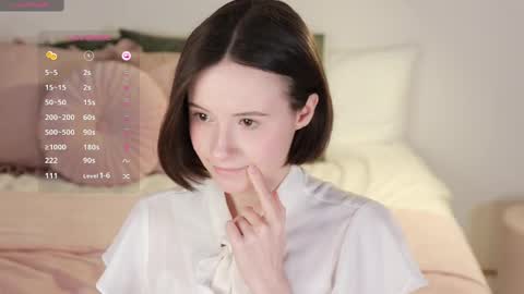 Snapshot of _female_essence_ chatting on March 7, 2025, 10:56 am Essie online show from March 7, 2025, 10:56 am