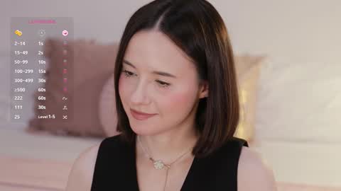 Snapshot of _female_essence_ chatting on September 12, 2025, 6:30 pm Essie online show from September 12, 2025, 6:30 pm