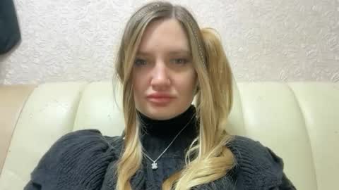 Snapshot of _florinika_ chatting on January 14, 2026, 9:31 pm Flora online show from January 14, 2026, 9:31 pm