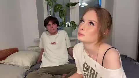 Snapshot of _freedom_couple_ chatting on June 16, 2026, 6:43 pm Kaithie and Jessie online show from June 16, 2026, 6:43 pm