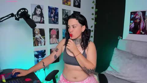 Snapshot of _gleep chatting on October 13, 2025, 1:05 am LEEP online show from October 13, 2025, 1:05 am