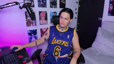 LEEP  online show from November 9, 2025, 3:27 am