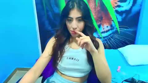 Snapshot of _gold_strawberry_ chatting on May 16, 2026, 2:49 pm _gold_strawberry_ online show from May 16, 2026, 2:49 pm