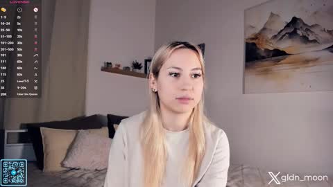 Rina online show from November 14, 2025, 7:45 pm