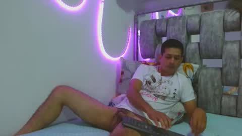 Snapshot of _grasshopper chatting on April 2, 2026, 10:18 pm _grasshopper online show from April 2, 2026, 10:18 pm