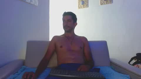 Snapshot of _grasshopper chatting on April 13, 2026, 5:46 am _grasshopper online show from April 13, 2026, 5:46 am