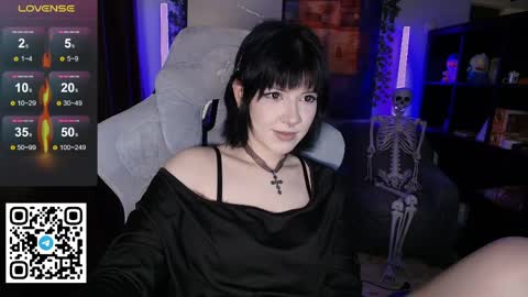 Snapshot of _gummybears_ chatting on June 6, 2026, 6:18 am Tori online show from June 6, 2026, 6:18 am