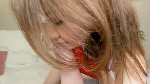 Julia online show from January 23, 2025, 11:15 am