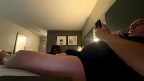 Snapshot of _hot_n_bothered_ chatting on December 23, 2025, 3:59 am _hot_n_bothered_ online show from December 23, 2025, 3:59 am