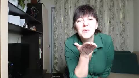 Snapshot of _illusion_ chatting on November 10, 2025, 5:06 am Illusion online show from November 10, 2025, 5:06 am