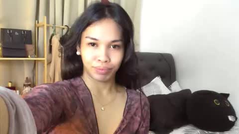 yanie online show from May 18, 2026, 8:25 pm