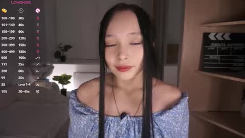 Snapshot of _inner_glow_ chatting on March 8, 2026, 6:44 pm Emily online show from March 8, 2026, 6:44 pm