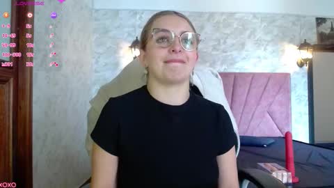 Isa online show from October 16, 2025, 3:35 pm