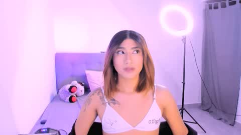 Snapshot of _isis_r chatting on March 25, 2026, 7:20 pm _isis_r online show from March 25, 2026, 7:20 pm