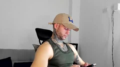 Snapshot of _jamesleandros chatting on July 19, 2026, 8:01 pm jeison online show from July 19, 2026, 8:01 pm