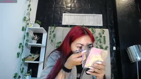 Mia online show from January 27, 2025, 12:58 pm