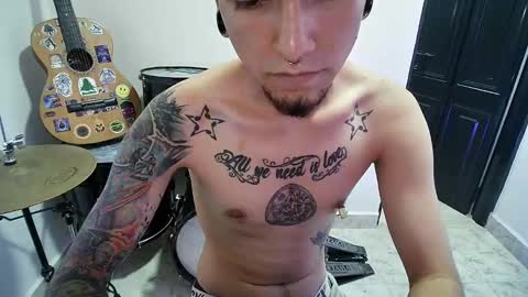 Snapshot of _josh420_ chatting on January 17, 2025, 2:29 am Josh420 online show from January 17, 2025, 2:29 am