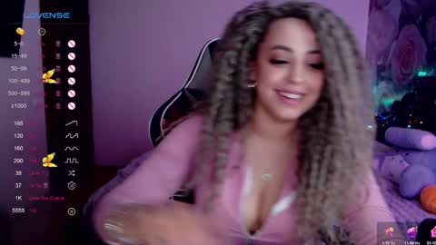 _just_a_queen_3 online show from January 13, 2025, 7:53 pm