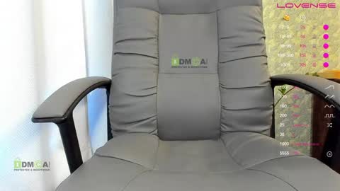 _justcallme_ online show from December 22, 2024, 9:31 pm