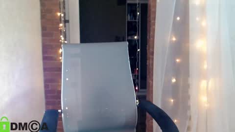  karolina online show from February 7, 2025, 5:51 pm