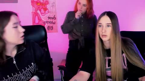 _kellykitten_ online show from February 8, 2026, 10:07 am