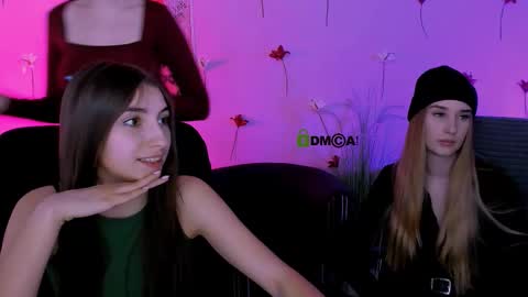 _kellykitten_ online show from March 20, 2026, 10:09 am