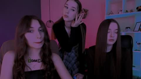 _kellykitten_ online show from March 30, 2026, 8:59 am