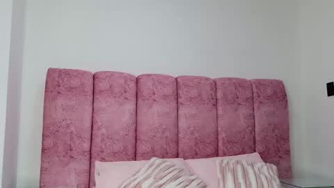 Kendall online show from January 15, 2026, 11:59 am