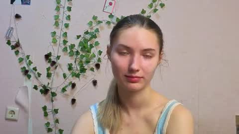 Snapshot of _kikiclark_ chatting on March 1, 2026, 8:55 pm _kikiclark_ online show from March 1, 2026, 8:55 pm