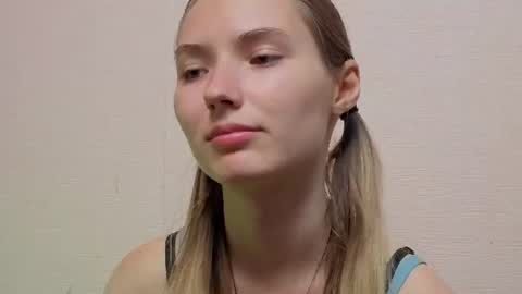 Snapshot of _kikiclark_ chatting on July 5, 2026, 7:10 pm _kikiclark_ online show from July 5, 2026, 7:10 pm
