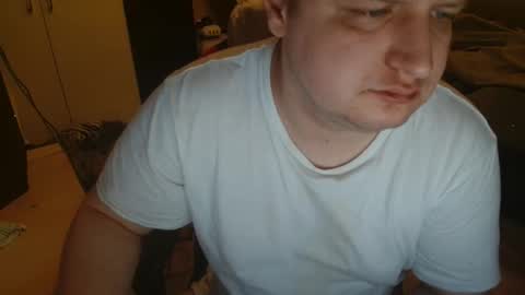 _kitsu_ online show from November 16, 2025, 10:10 am